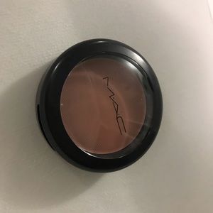MAC blush in prism